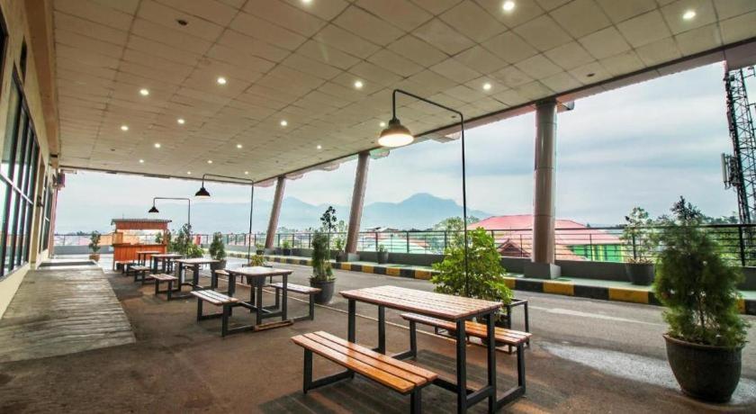 Hotel OYO Flagship 483 Tamansari Panoramic Bandung Exterior foto